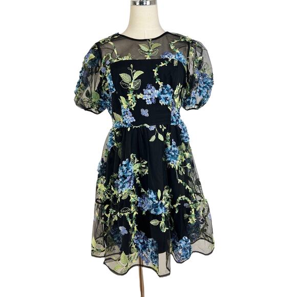 Dress The Population Dresses & Skirts - Dress the Population Liliana Puff-Sleeve 3D Floral Dress Mini Black